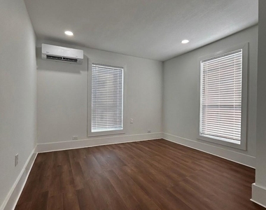 1120 N Ross Avenue - Photo Thumbnail 8