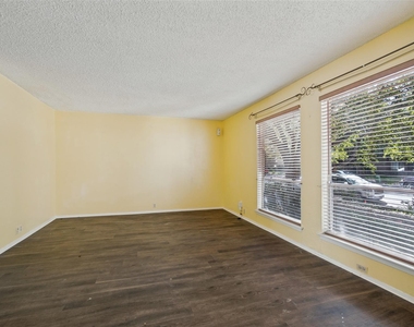 11916 Leisure Drive - Photo Thumbnail 2