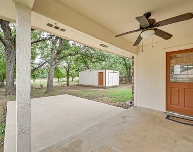 104 Hilltop Drive - Photo Thumbnail 6
