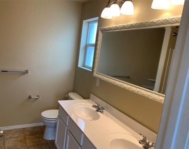 3208 Sadie Trail - Photo Thumbnail 11