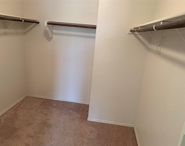 3208 Sadie Trail - Photo Thumbnail 14