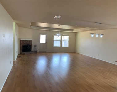 3208 Sadie Trail - Photo Thumbnail 15