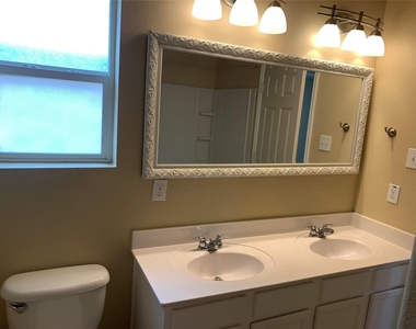 3208 Sadie Trail - Photo Thumbnail 13