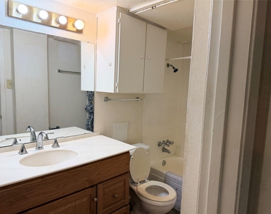 12888 Montfort Drive - Photo Thumbnail 4