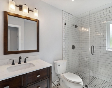 3308 Alaska Avenue - Photo Thumbnail 6