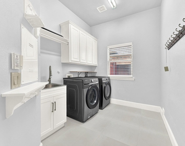 10222 Plainsman Lane - Photo Thumbnail 35