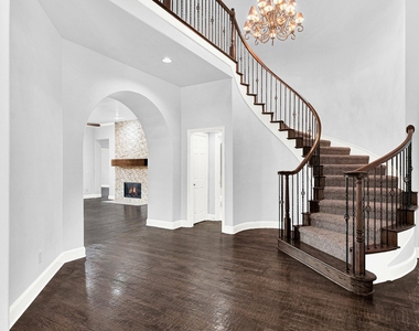 10222 Plainsman Lane - Photo Thumbnail 4