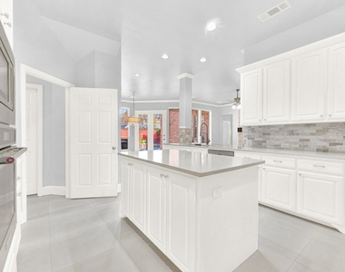 10222 Plainsman Lane - Photo Thumbnail 19