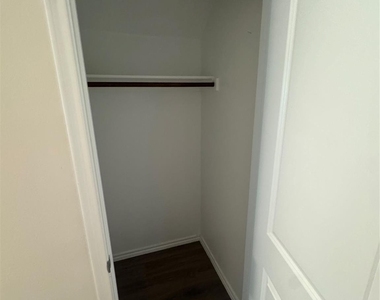 6104 Primrose Road - Photo Thumbnail 11