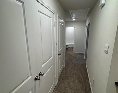 6104 Primrose Road - Photo Thumbnail 12