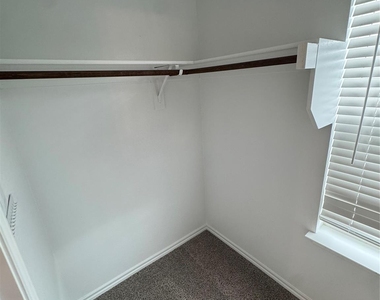 6104 Primrose Road - Photo Thumbnail 18