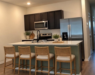 6104 Primrose Road - Photo Thumbnail 6