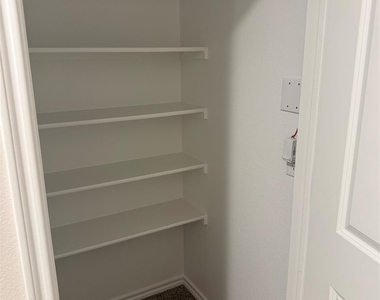 6104 Primrose Road - Photo Thumbnail 28