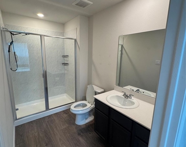 6104 Primrose Road - Photo Thumbnail 17