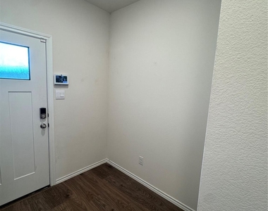 6104 Primrose Road - Photo Thumbnail 2