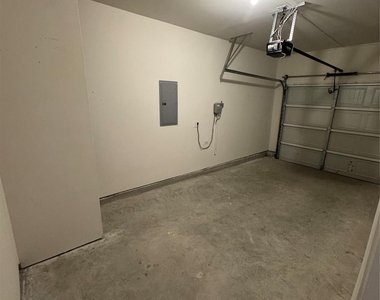 6104 Primrose Road - Photo Thumbnail 29