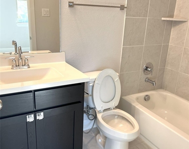 352 Foxthorne Way - Photo Thumbnail 23