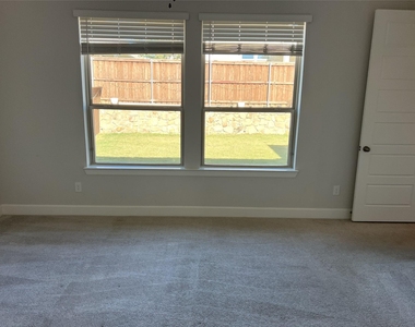 352 Foxthorne Way - Photo Thumbnail 13