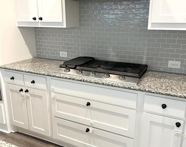 352 Foxthorne Way - Photo Thumbnail 5