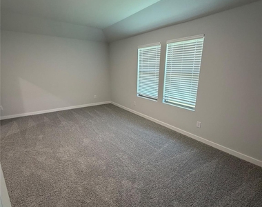 241 Bright Alcove Court - Photo Thumbnail 3