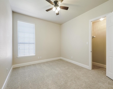 800 Camden Way - Photo Thumbnail 20