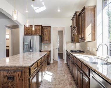 800 Camden Way - Photo Thumbnail 6