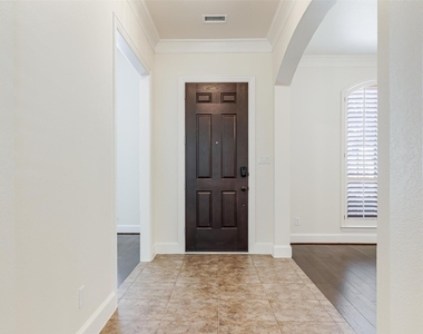 800 Camden Way - Photo Thumbnail 2