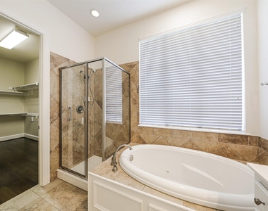 800 Camden Way - Photo Thumbnail 18