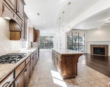 800 Camden Way - Photo Thumbnail 9