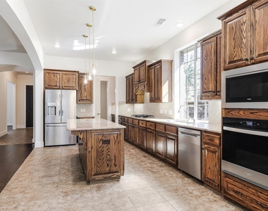 800 Camden Way - Photo Thumbnail 7