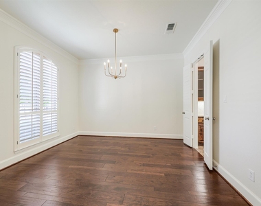 800 Camden Way - Photo Thumbnail 4