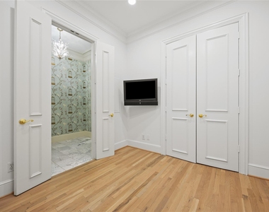 3535 Gillespie Street - Photo Thumbnail 14