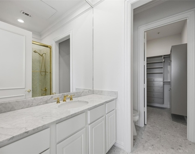 3535 Gillespie Street - Photo Thumbnail 12