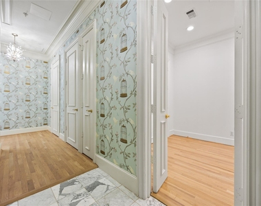 3535 Gillespie Street - Photo Thumbnail 13