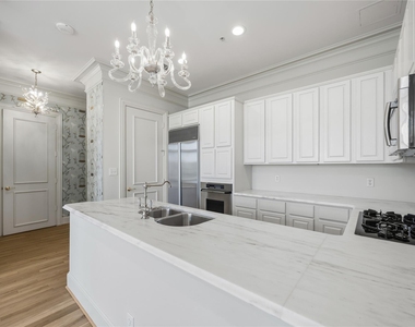 3535 Gillespie Street - Photo Thumbnail 7