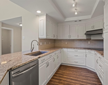 5509 Anglebluff Place - Photo Thumbnail 10