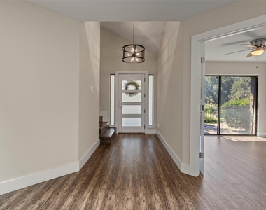 5509 Anglebluff Place - Photo Thumbnail 4