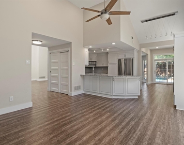 5509 Anglebluff Place - Photo Thumbnail 12