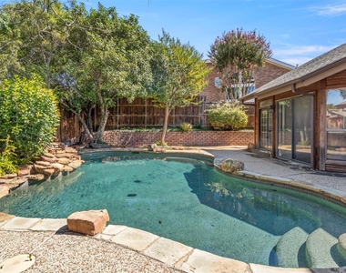 5509 Anglebluff Place - Photo Thumbnail 1