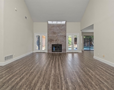 5509 Anglebluff Place - Photo Thumbnail 7