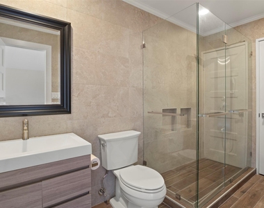 5509 Anglebluff Place - Photo Thumbnail 26
