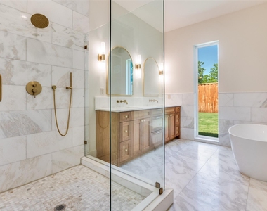 4207 Bonham Street - Photo Thumbnail 17
