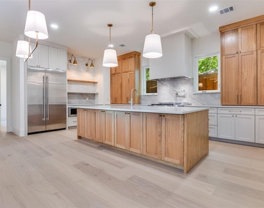 4207 Bonham Street - Photo Thumbnail 2