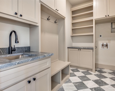 4207 Bonham Street - Photo Thumbnail 9