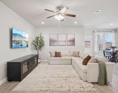14005 Medusa Drive - Photo Thumbnail 8