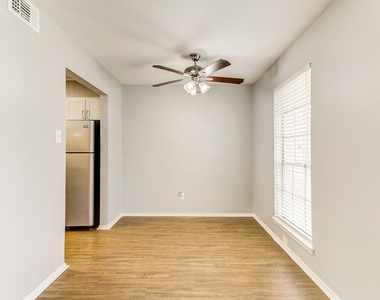 2200 W Lowden Street - Photo Thumbnail 6