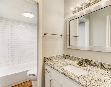 2200 W Lowden Street - Photo Thumbnail 11