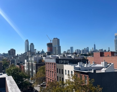 105 Berry Street - Photo Thumbnail 13