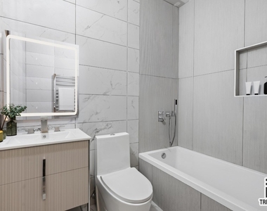 105 Berry Street - Photo Thumbnail 9