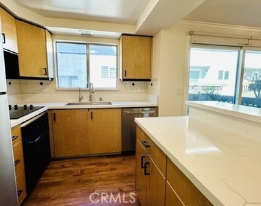 320 Pasadena - Photo Thumbnail 7